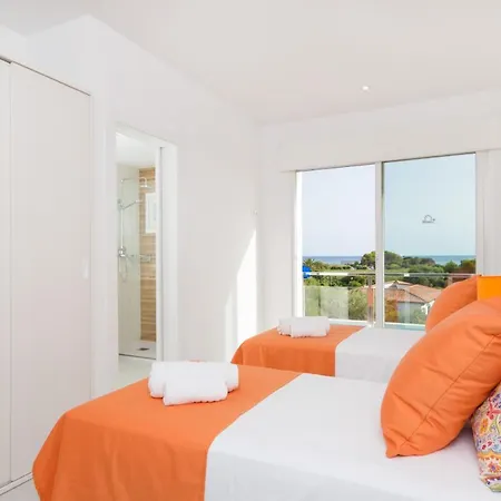 Villa Paradise *